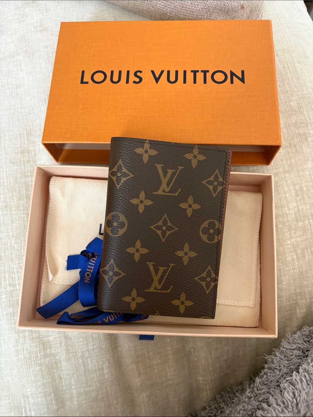NWT Louis Vuitton Passport Holder